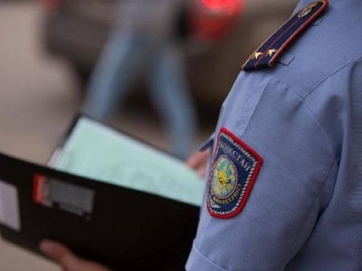 
                    Мать троих детей повесилась у них на глазах в Алматы
                