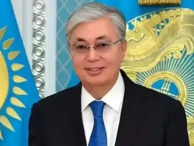 
                    Токаев поздравил казахстанцев с праздником Курбан айт
                