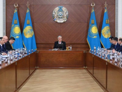 
                    Токаев указал на необходимость кардинальной реформы в налоговой и бюджетной сферах
                