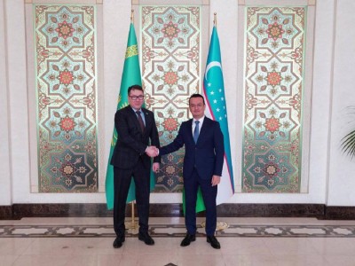 
                    Казахстан и Узбекистан подписали протокол о расширении взаимного сотрудничества
                
