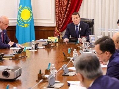 
                    Подготовку к расширенному заседанию с участием Главы государства обсудили в Правительстве
                