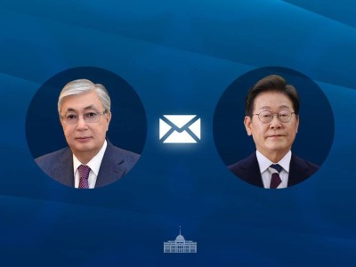
                    Глава государства направил поздравительную телеграмму Президенту Кореи
                