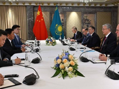 
                    Казахстан и Китай укрепляют партнерство в ключевых отраслях
                