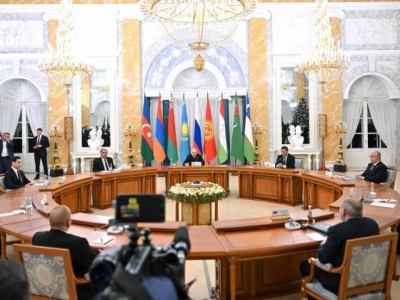 
                    Токаев принял участие в неформальной встрече глав государств – участников СНГ
                