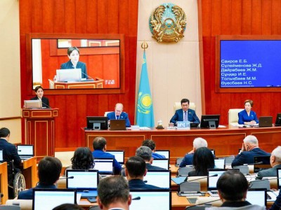 
                    Казахстан полностью обеспечил себя хлебом и мукой
                