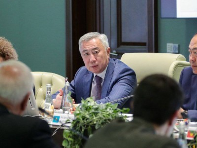 
                    В ЕАЭС продлили беспошлинный ввоз товаров для личного пользования
                