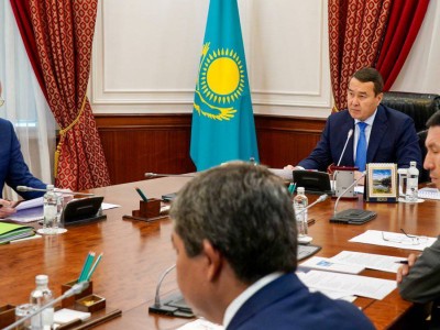 
                    Премьер потребовал ускорить в Мангистау запуск важных проектов в энергетике
                