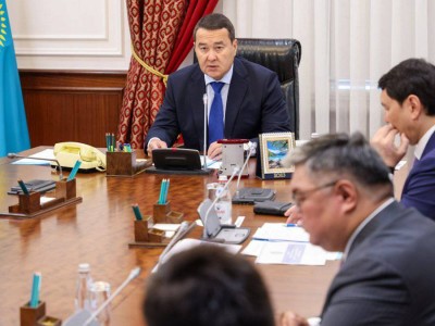 
                    Алихан Смаилов поручил ускорить разработку Комплексного плана развития машиностроения
                