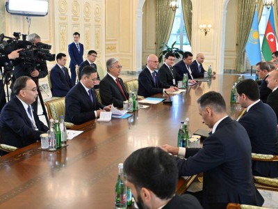 
                    Касым-Жомарт Токаев и Ильхам Алиев провели переговоры
                