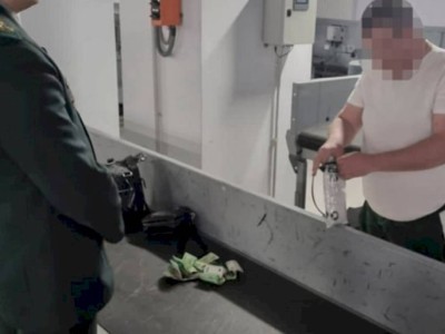 
                    Казахстанские пограничники пресекли провоз крупной партии незадекларированной валюты
                