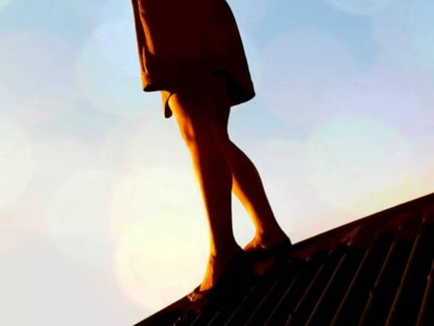 
                    Полицейские Уральска спасли 15-летнюю девочку от прыжка с крыши многоэтажки
                