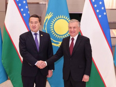 
                    Казахстан и Узбекистан обсудили пути расширения двустороннего сотрудничества
                