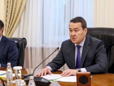 
                    Казахстан рассматривает увеличение поставок нефти в Китай
                