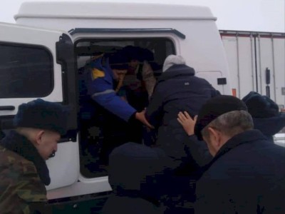
                    За сутки на автодорогах Актюбинской области было спасено 23 человека
                
