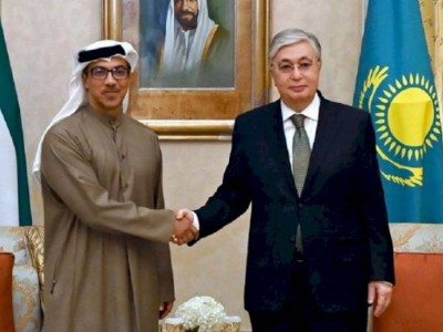 
                    Президент РК встретился с заместителем Премьер-министра ОАЭ
                