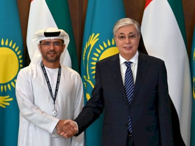 
                    Касым-Жомарт Токаев встретился с главой Abu Dhabi Ports Group
                
