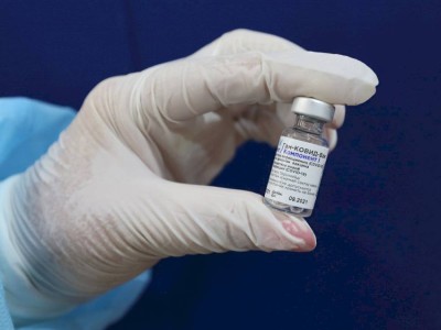 
                    Вакцинация от COVID-19  стала обязательной в Якутии
                