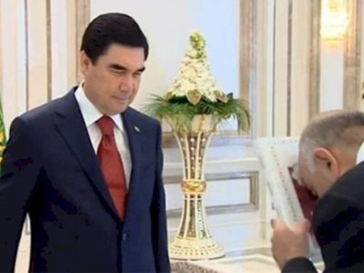 
                    Туркменский президент удостоился очередного высокого  статуса
                