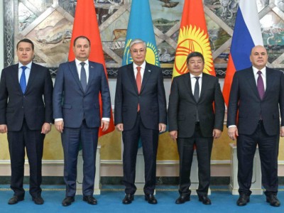 
                    Токаев обозначил приверженность интеграции в ЕАЭС
                