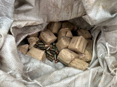 
                    Полицейские обнаружили тайник с боеприпасами в Талдыкоргане
                