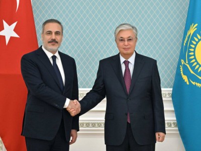 
                    Какие вопросы обсудили Президент Казахстана и глава МИД Турции
                