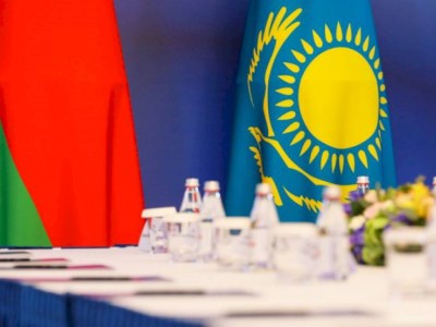 
                    Казахстан планирует расширить экспорт на белорусский рынок
                