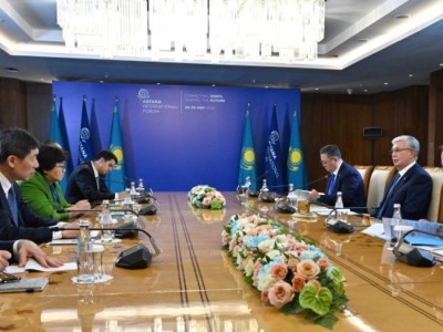 
                    Токаев провел встречу с группой высоких представителей ООН
                