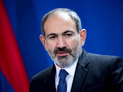 
                    Премьер-министр Пашинян подал в отставку
                
