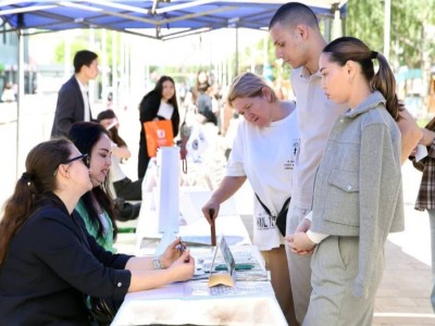 
                    Career Day: как проходят ярмарки вакансий в Алматы
                
