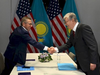 
                    Касым-Жомарт Токаев встретился с президентом Eurasia Group Яном Бреммером
                