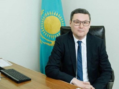 
                    Еркин Тукумов высказался о роли дипломатии в современном мире
                