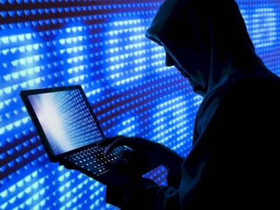 
                    Microsoft расследует утечку информации, которую могли использовать для кибератаки
                
