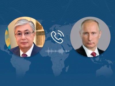 
                    Касым-Жомарт Токаев переговорил по телефону с президентом России
                
