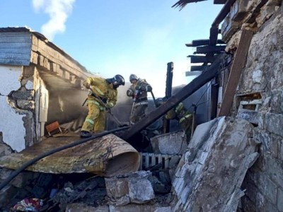 
                    Пожарные Улытауской области ликвидировали последствия взрыва газового баллона
                