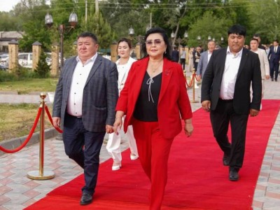 
                    В Семее впервые вручена премия «Руханият-2025»
                