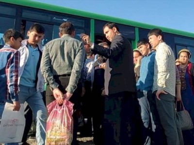 
                    Хлеб по справкам начали отпускать в Туркменистане
                