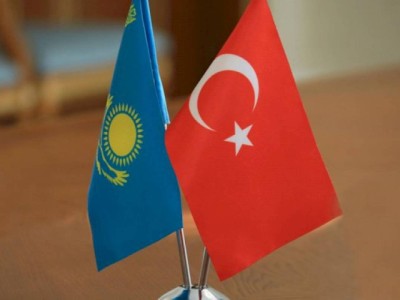 
                    Увеличился объем автотранспортных перевозок между Казахстаном и Турцией
                