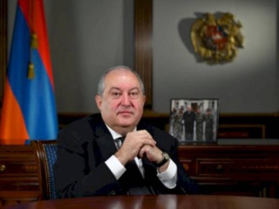 
                    Президент Армении заразился коронавирусом
                