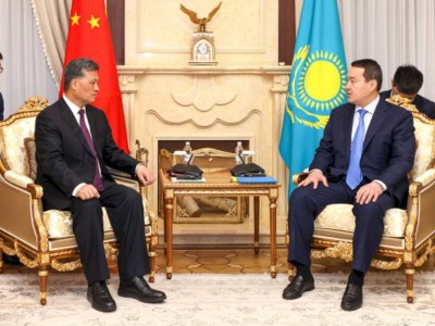 
                    Товарооборот между Казахстаном и Китаем достиг рекордного уровня в прошлом году
                