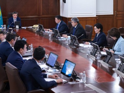 
                    Бектенов поручил обеспечить высокую организацию ЕНТ и организовать летнюю занятость студентов и школьников
                