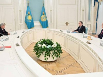 
                    Президент встретился с участниками Центрально-Азиатского медиафорума
                