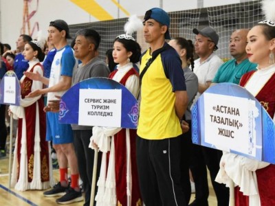 
                    Год рабочих профессий: в столичной спартакиаде принимают участие 300 работников предприятий города
                