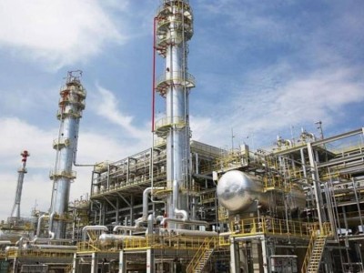 
                    В Казахстане реализуются крупные проекты в сфере нефтегазохимии
                