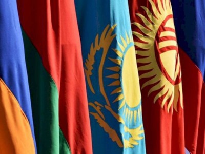 
                    Взаимная торговля Казахстана со странами ЕАЭС снизилась на 9,6%
                