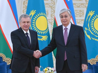 
                    Касым-Жомарт Токаев провел встречу с Президентом Узбекистана Шавкатом Мирзиёевым
                