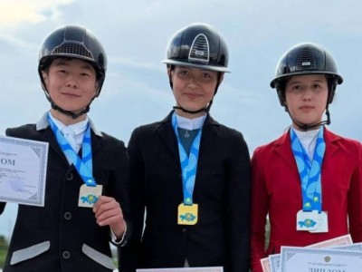 
                    Юные столичные всадники стали победителями чемпионата Казахстана по конкуру
                