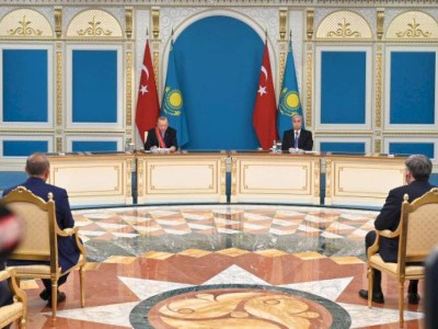 
                    Касым-Жомарт Токаев и Реджеп Тайип Эрдоган провели брифинг для представителей СМИ
                