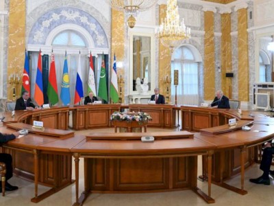 
                    Касым-Жомарт Токаев принял участие в неформальной встрече глав государств СНГ
                