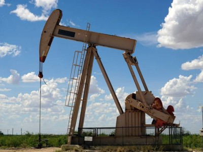 
                    Переработка нефти в Казахстане выросла на 10,8%
                