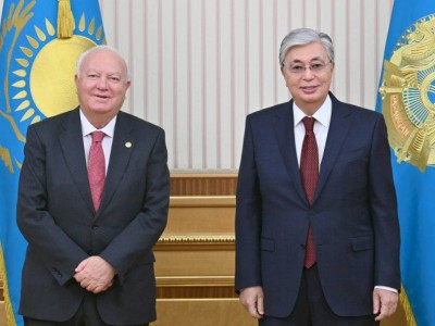 
                    Президент принял представителя Генсека ООН
                